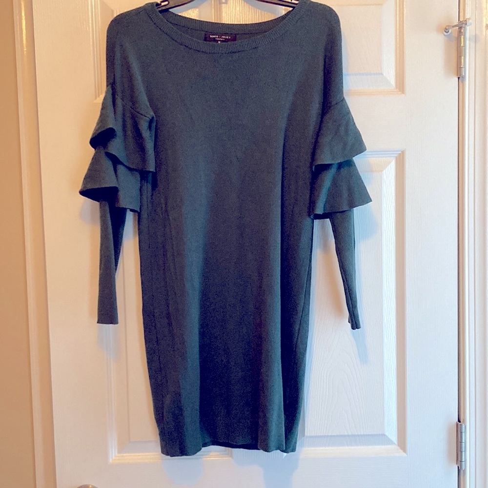 Romeo & Juliet Couture sweater dress with detailed ruffles sleeves